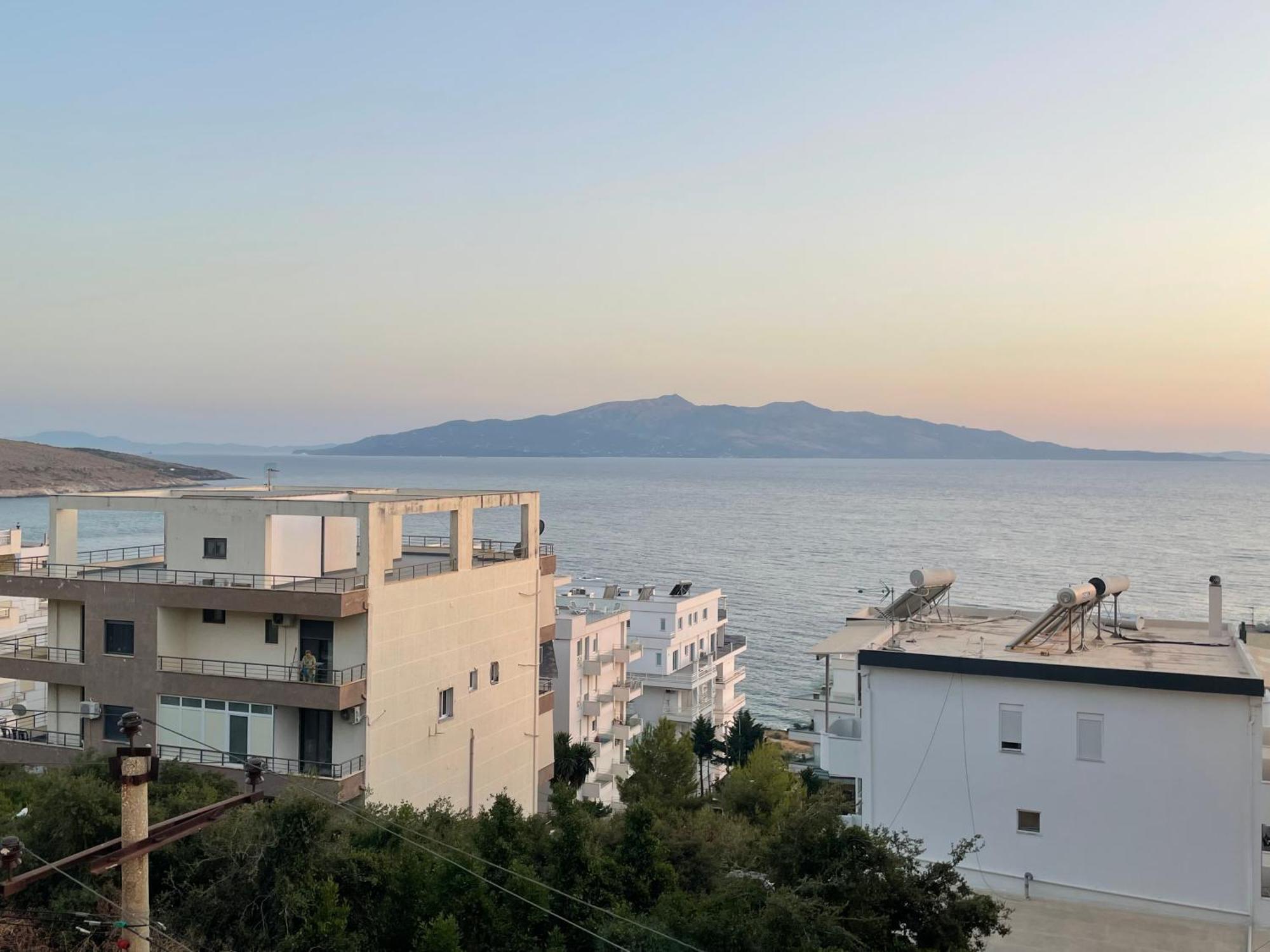 Honey Studios Sarandë Exterior foto